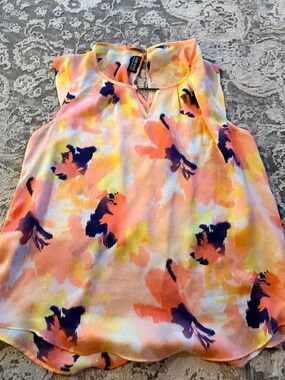 Womens Floral/Abstract Top